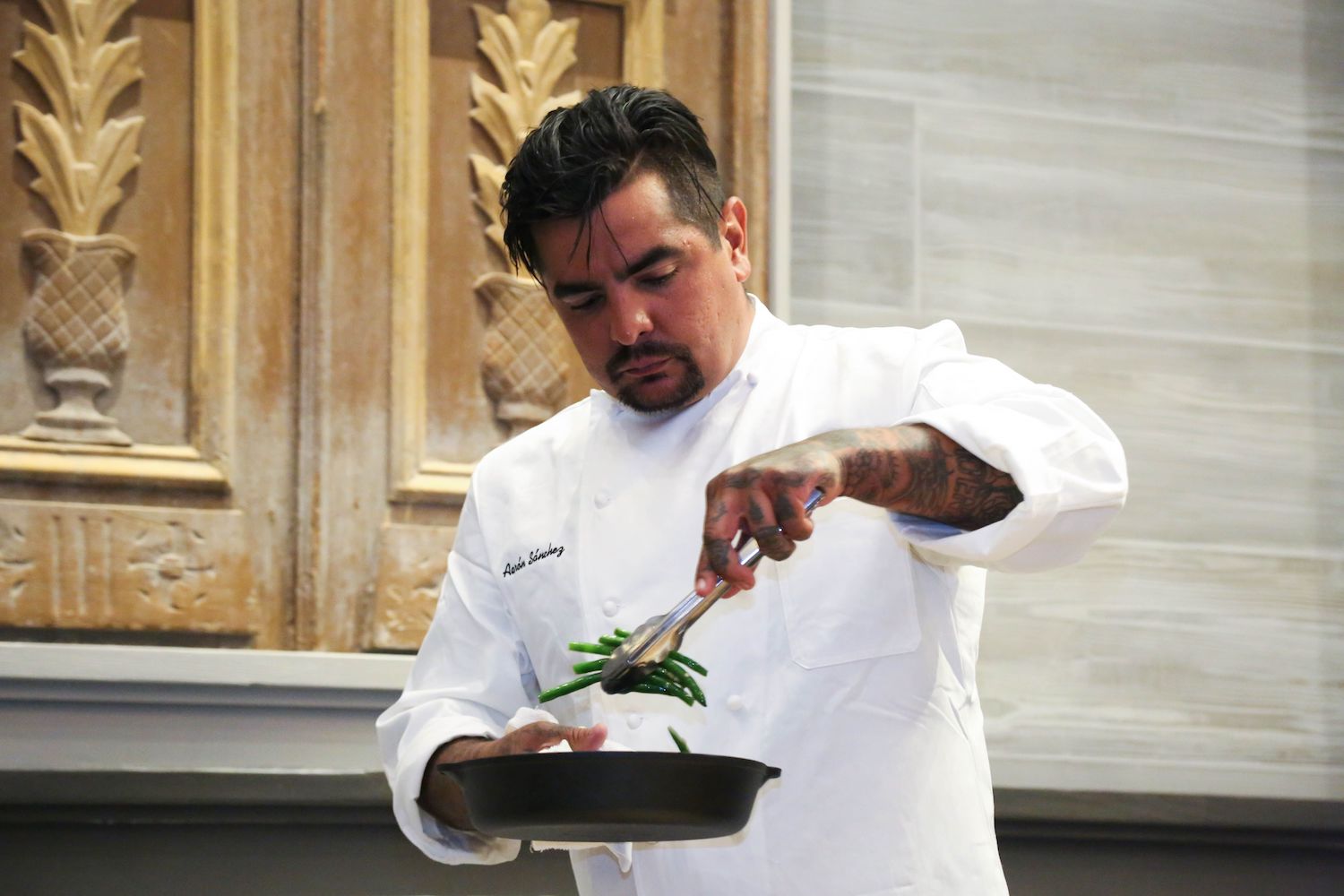 Life Lessons from Chef Aarón Sánchez - Latin Business Today